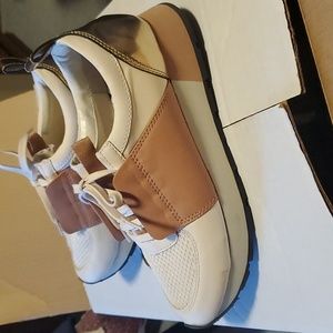 Dolce Vita Yvette sneaker.  Size 8